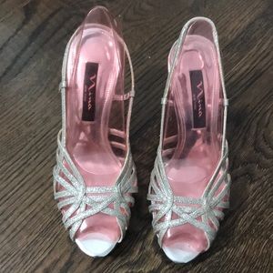 Nina sparkly dress shoes